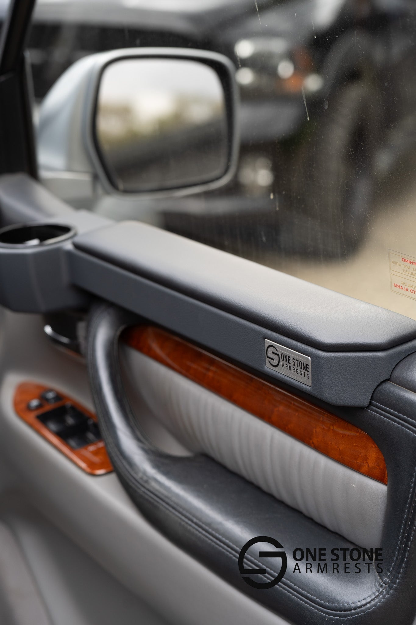 100 Series Toyota Land Cruiser – One Stone Armrests