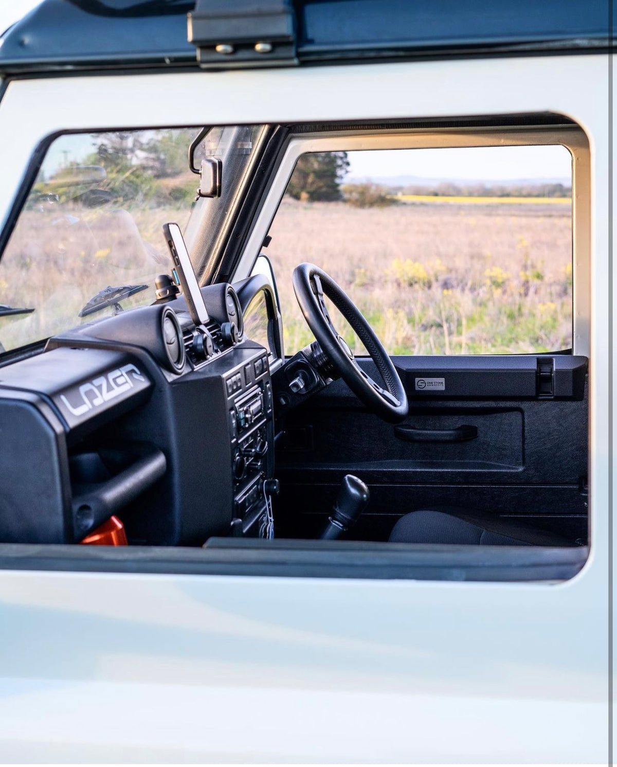 Landrover Defender Armrests – One Stone Armrests